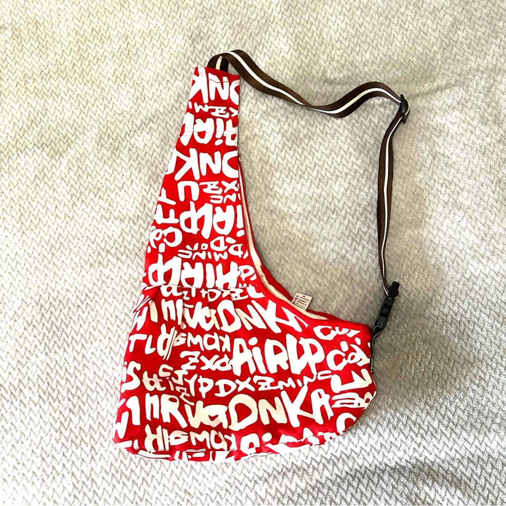 Tail Up Pet Sling Crossbody Bag – Red/White